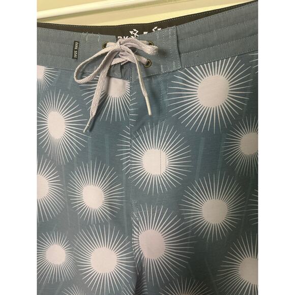 Dark Seas Men's Recycled Boardshorts Miguel Blue Size 36 - Picture 3 of 7